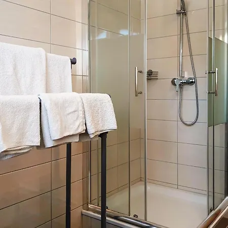 Gorgeous In With Wifi Holiday home *