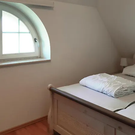 2 Bedroom Beautiful Home In Trent *